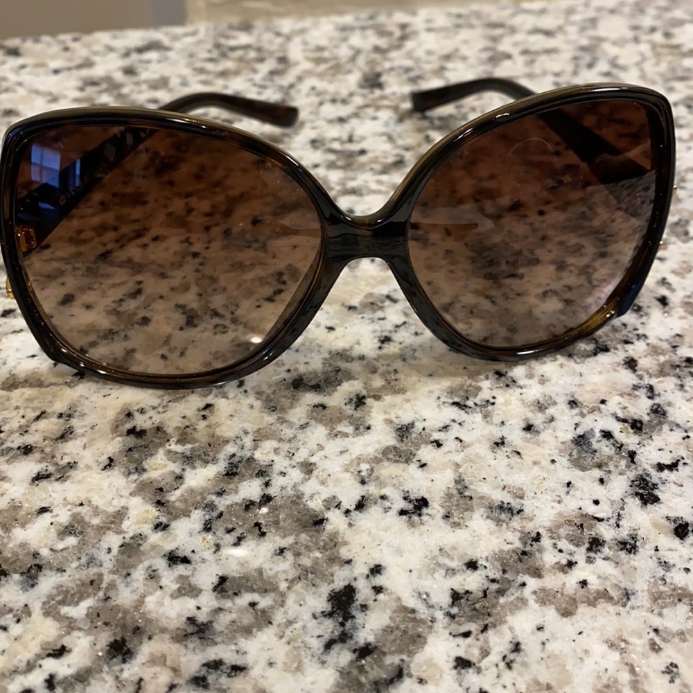 Vogue sunglasses with case